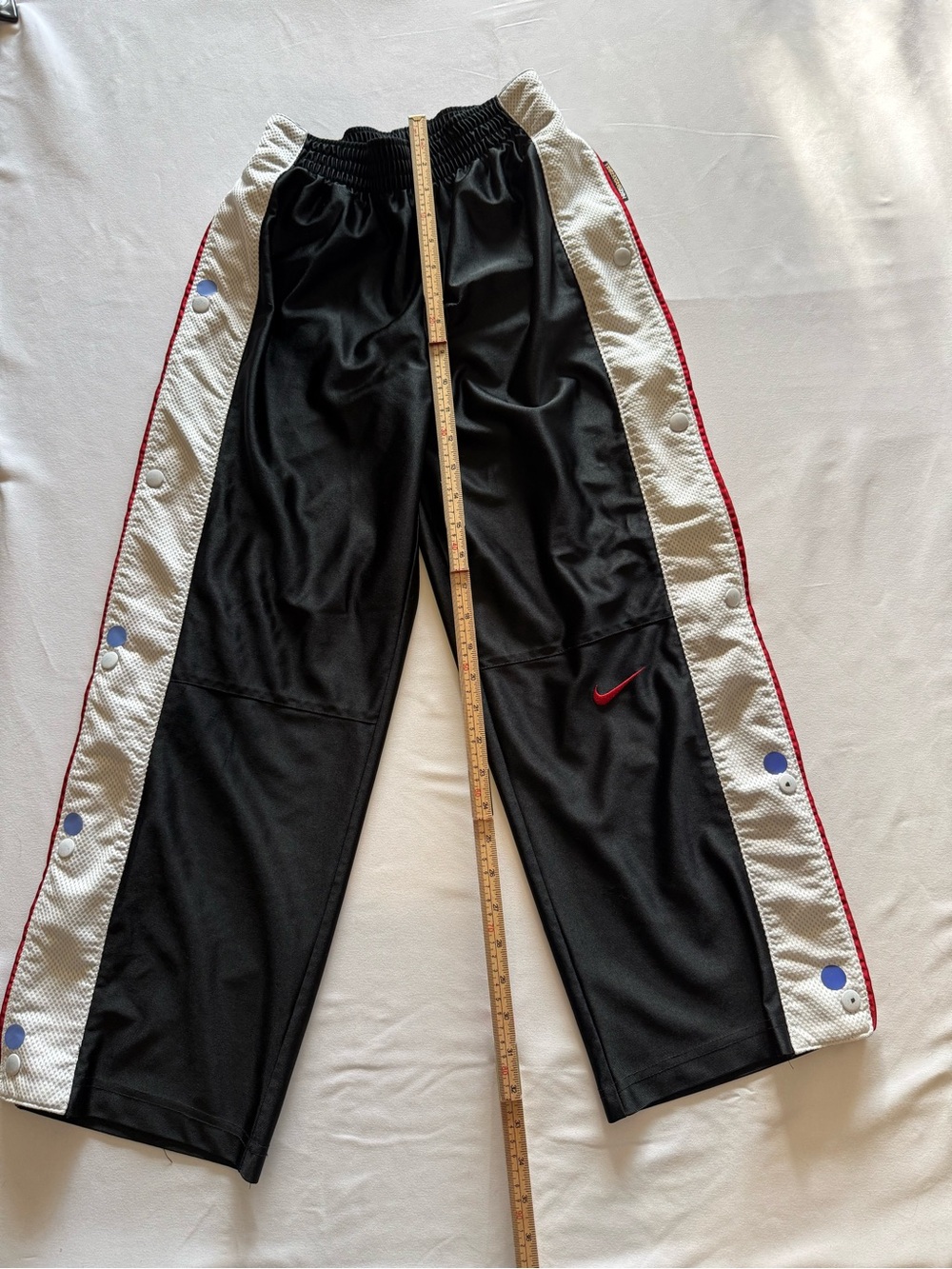 Nike Basketball Black Jogger Sweatpants with White Side Panels and Red Trim